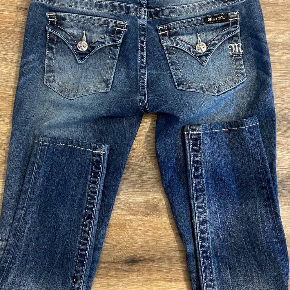 Missy Me, mid rise skinny ,s 26 -28 
# M54009S67
